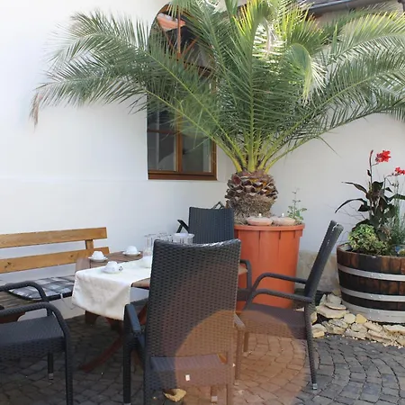 Winzerhotel Kinges-kessel 3*
