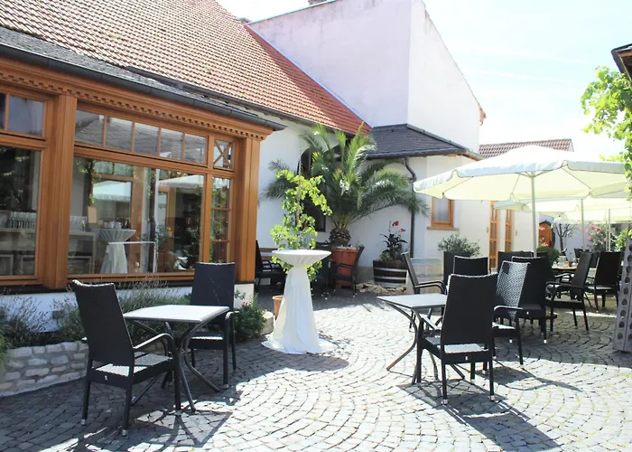 Winzerhotel Kinges-kessel ホテル Mörstadt